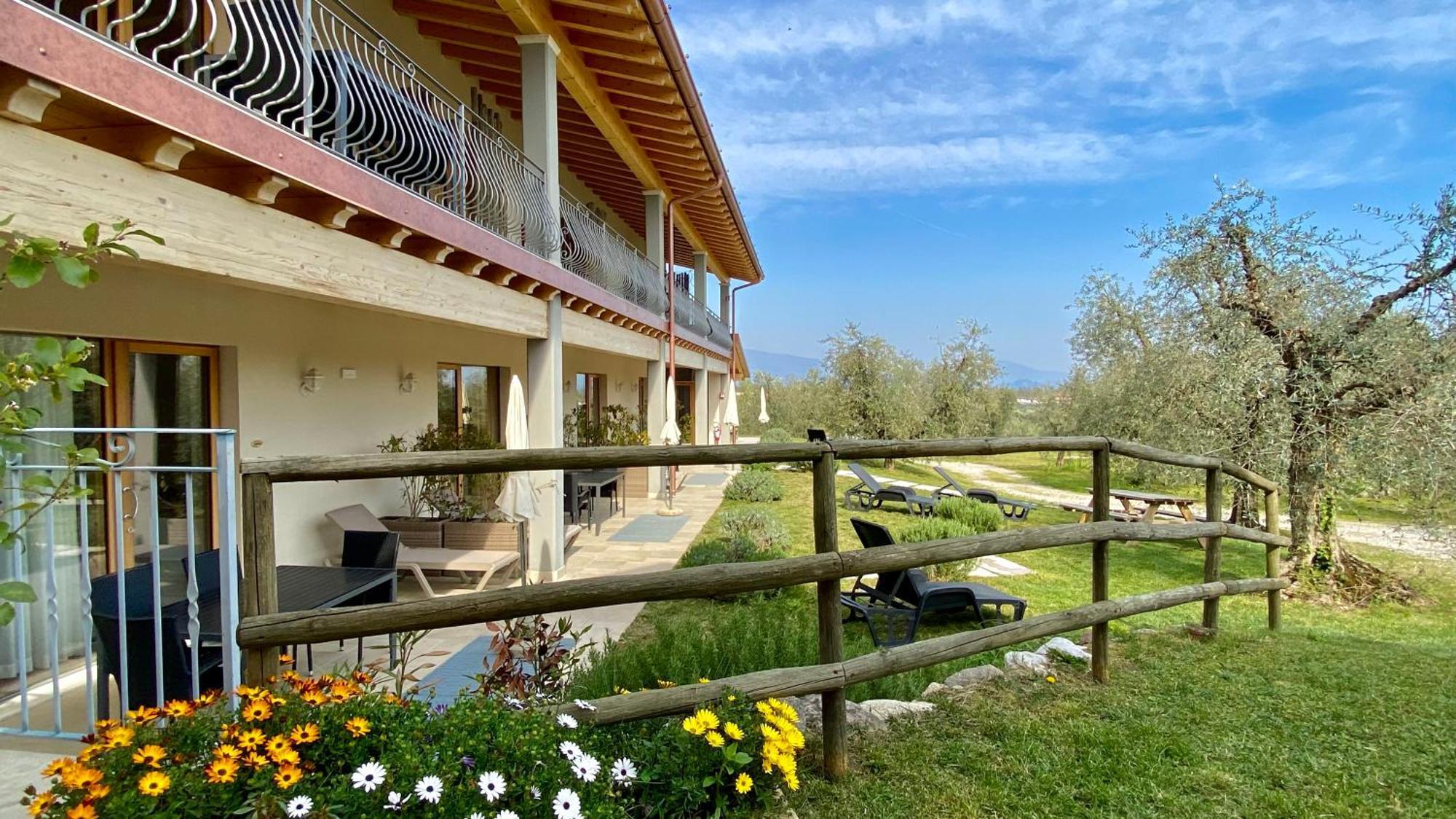 Agriturismo Fioralba Польпенацце-дель-Гарда Екстер'єр фото