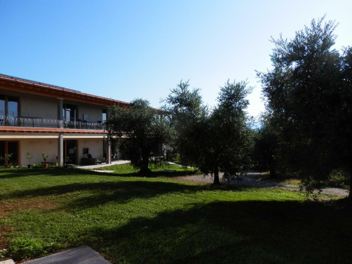 Agriturismo Fioralba Польпенацце-дель-Гарда Екстер'єр фото